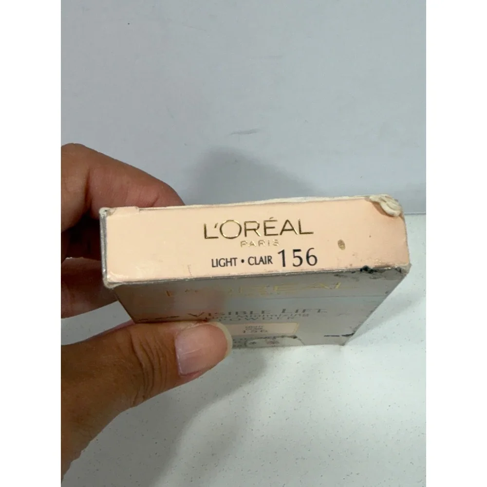 L'Oreal Paris Visible Lift Line Minimizing Powder Light 156 0.28oz WB304